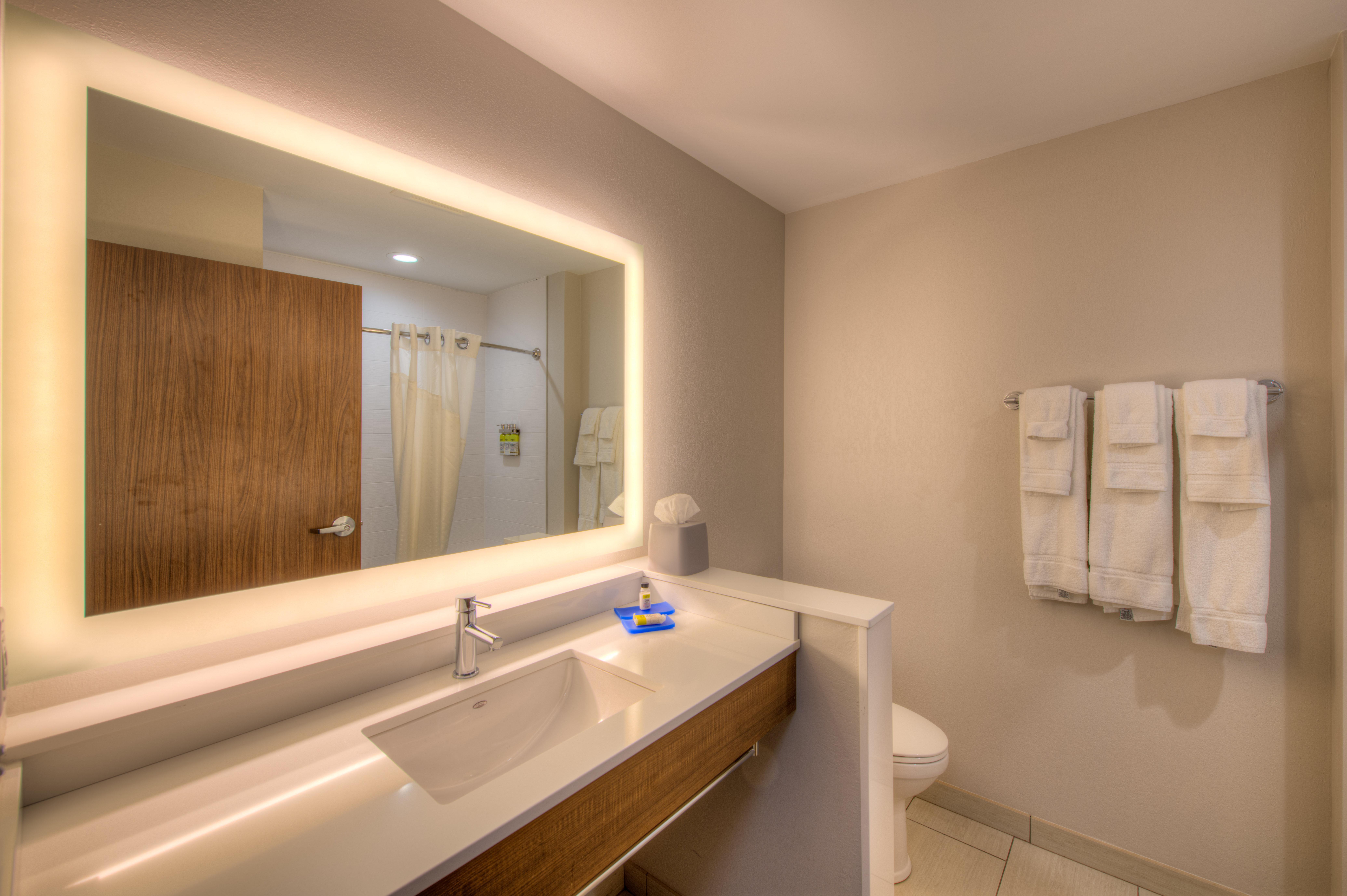 Holiday Inn Express & Suites - Remington By Ihg Exterior foto